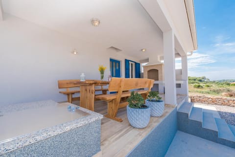 Sakarun - Ena House in Zadar County