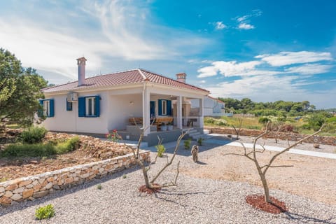 Sakarun - Ena House in Zadar County