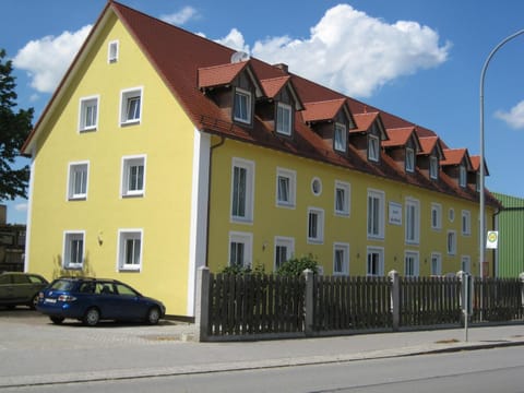Property building, Facade/entrance, Neighbourhood, Street view
