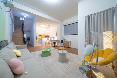 Communal lounge/ TV room, TV and multimedia, Living room