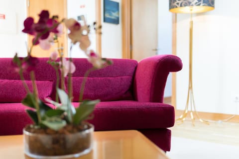 Living room, Decorative detail