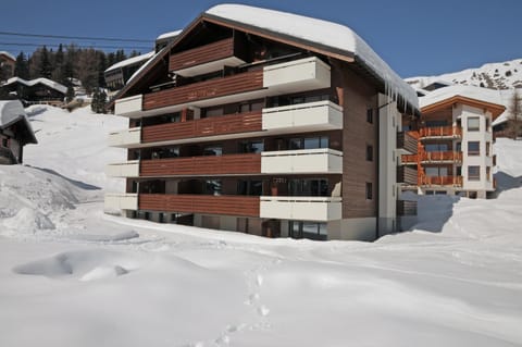 Property building, Winter