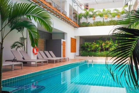 Area and facilities, Swimming pool, Swimming pool
