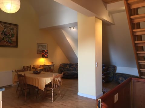 Living room, Photo of the whole room, Seating area, Dining area
