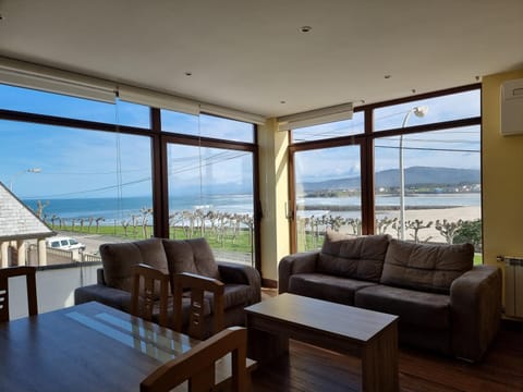 Living room, Sea view