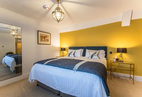 Marlborough Arms Hotel in West Oxfordshire District