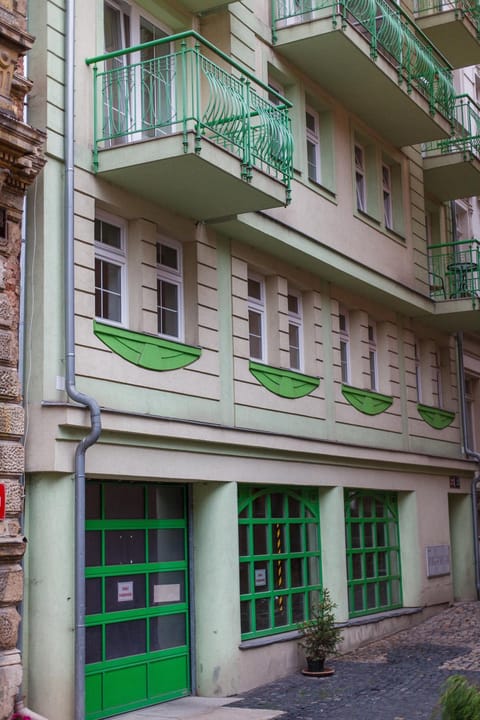 Property building, Facade/entrance