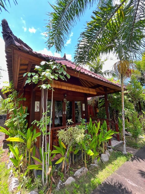 Mimpi Cottages Campground/ 
RV Resort in Nusapenida