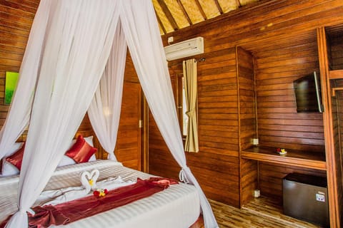 Mimpi Cottages Campground/ 
RV Resort in Nusapenida