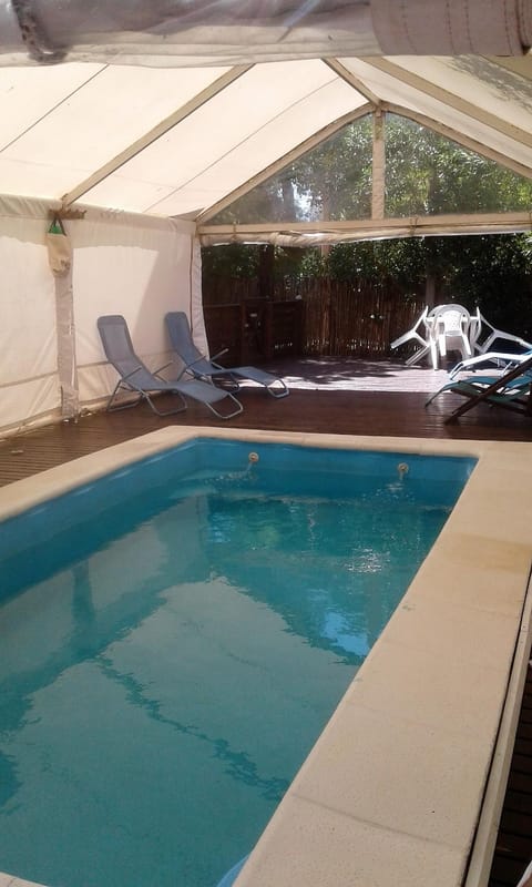 Swimming pool, Swimming pool