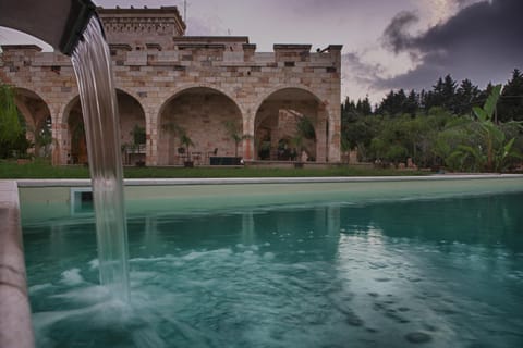 Swimming pool, Swimming pool