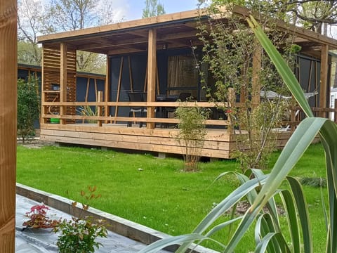 Camping Saint Laurent Campground/ 
RV Resort in Brittany