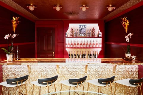 Lounge or bar, Lounge or bar