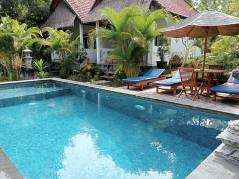 Japa Bungalow Campground/
RV Resort in Nusapenida