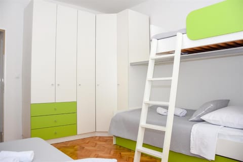 Crnika Apartment in Novalja