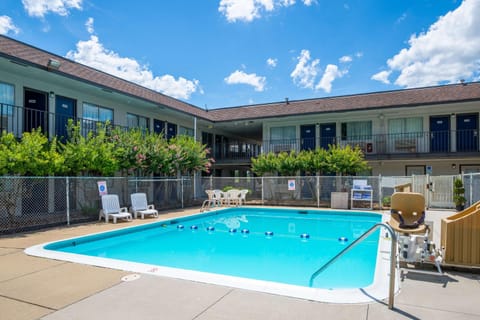 Pool view, Swimming pool