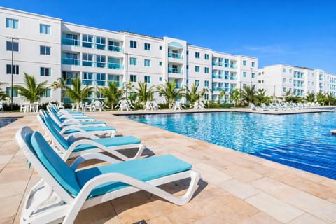 Swimming pool, sunbed