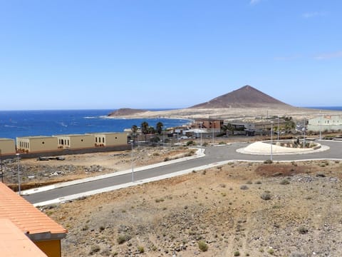 Mountain view, Sea view