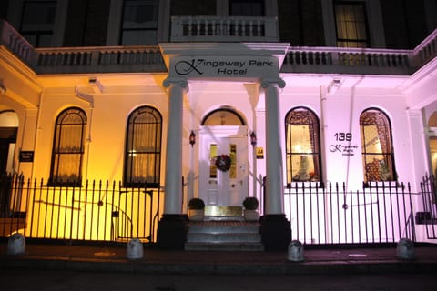 Property building, Facade/entrance, Night