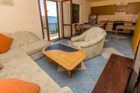 Living room, Photo of the whole room, Sea view