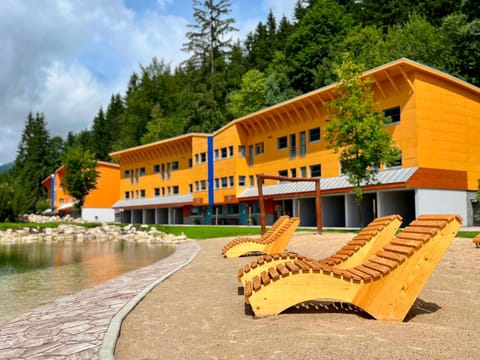 Lake view, Swimming pool