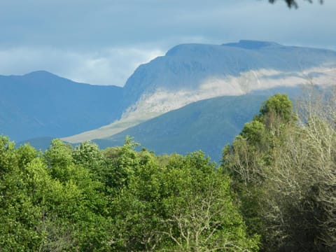 TOM BEAG - Ben Nevis view ROOMS Bed and Breakfast in Scotland