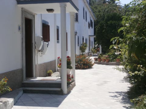 Property building, Decorative detail