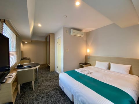 Bed, Photo of the whole room, Area and facilities