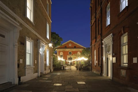 Property building, Facade/entrance