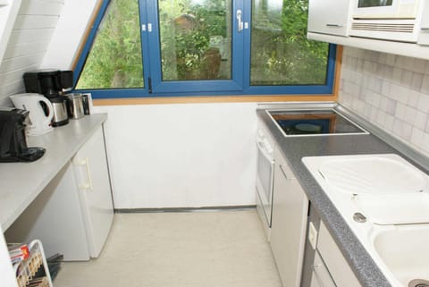 Zeltdachhaus mit WLAN in Strandnaehe House in Damp