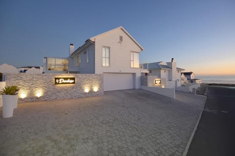 Property building, Sea view, Sunrise