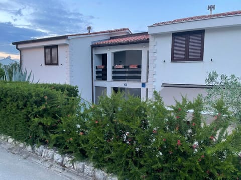 Property building, Garden view