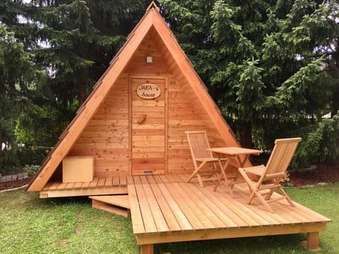 Glamping houses J-Max Campground/ 
RV Resort in Bled