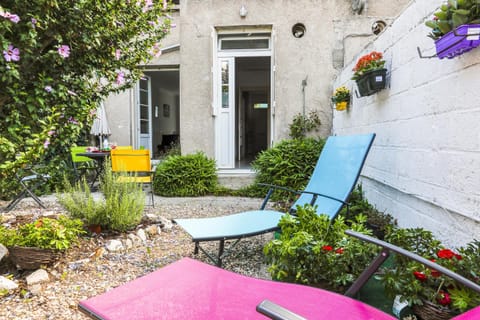 Patio, Decorative detail