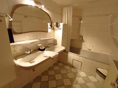 Hôtel Francorchamps Pitlane Lodge Hotel in Wallonia, Belgium