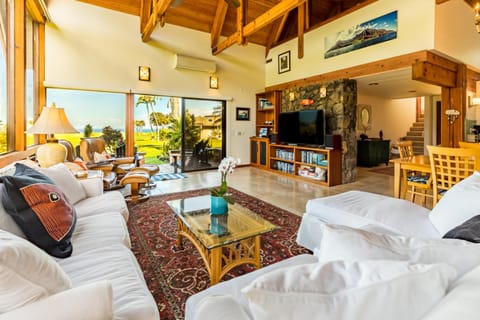 Hale On'tario - 2 Bedroom plus Loft House in Princeville