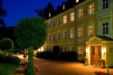 Property building, Night