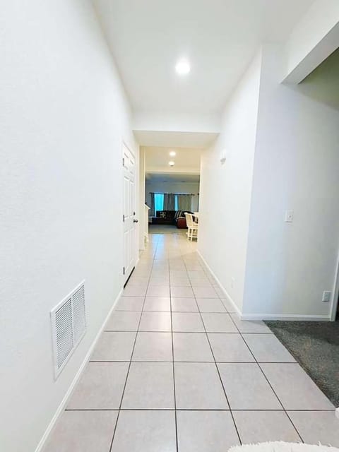 Den Haven Entire Home Near DIA With Three Bedrooms And Private En Suite Baths Vacation rental in Commerce City