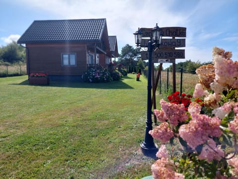 Czarcie Chatki House in Pomeranian Voivodeship
