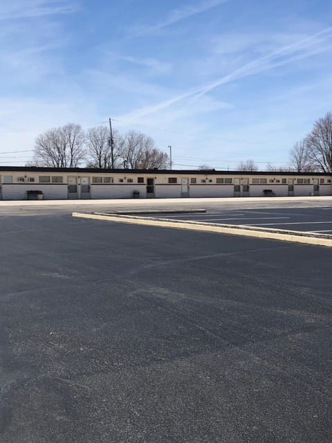 Randolph Inn and Suites Hotel in Indiana