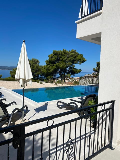 Pool view, Swimming pool