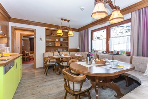 Banquet/Function facilities, Dining area