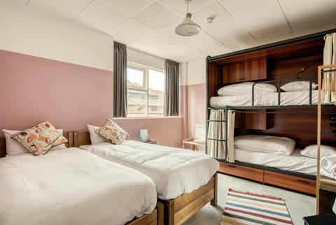 Bed, Bedroom, bunk bed