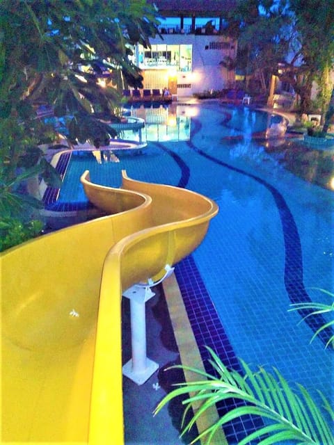 Swimming pool