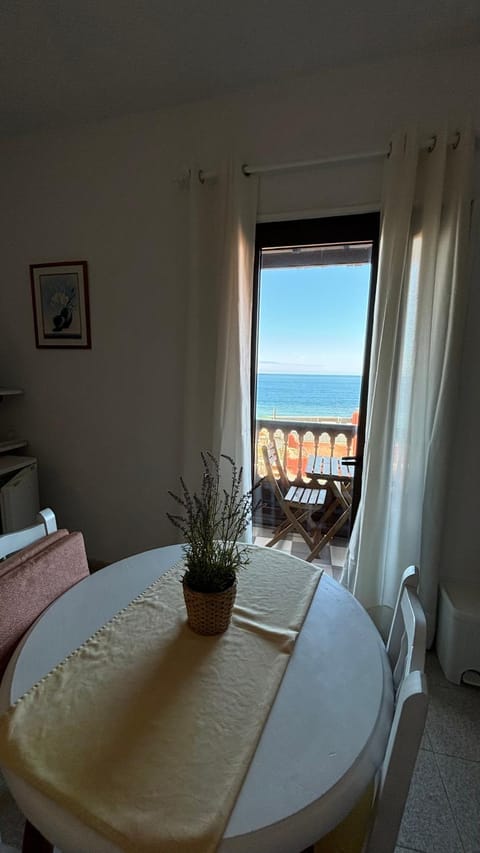 Balcony/Terrace, Dining area