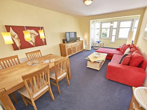 seitlicher Meerblick, nur 50 Meter zum Strand Apartment in Binz