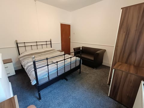 Johnson Road Near Erdington Station Vacation rental in The Royal Town of Sutton Coldfield