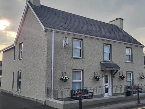 Kesh self catering holiday home. House in County Donegal
