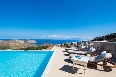 Balcony/Terrace, Pool view, Sea view, Swimming pool