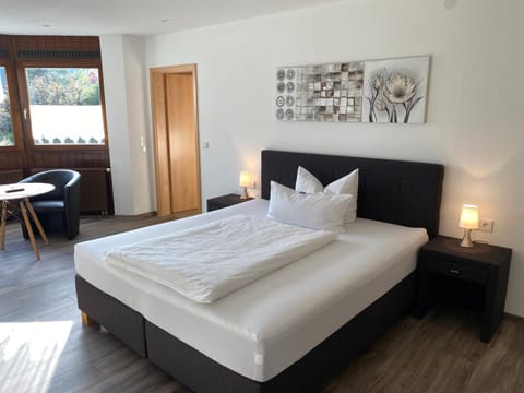 Am Irrenbächle Bed and Breakfast in Albstadt